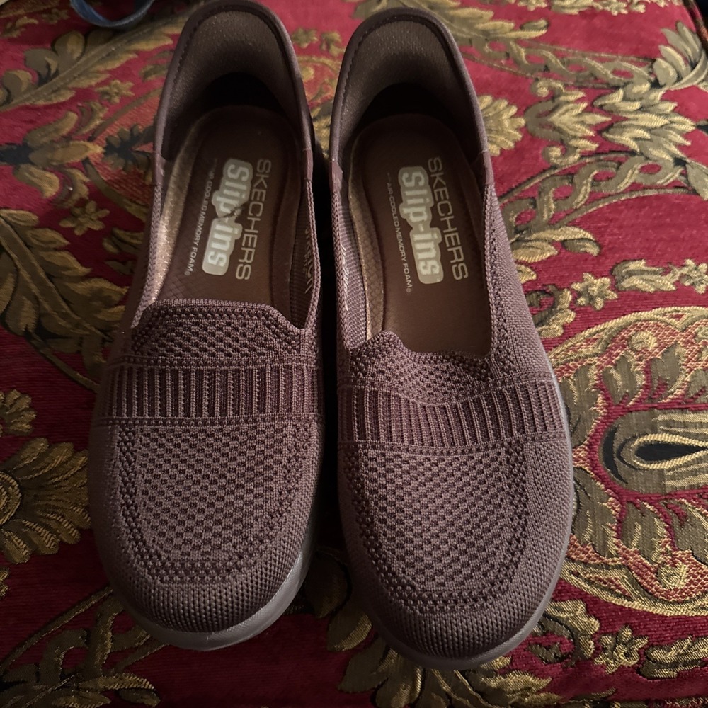 Skechers On The Go Slip-Ins: Flex-Camellia Women's Slip On Shoes Size 6